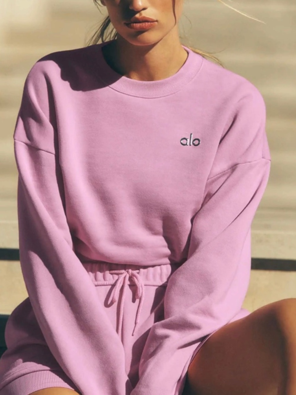 Alo Accolade Crew Sweatshirt and Short SET in Candy Heart Size Small